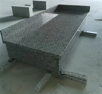 Granit stol usti va orqa parda